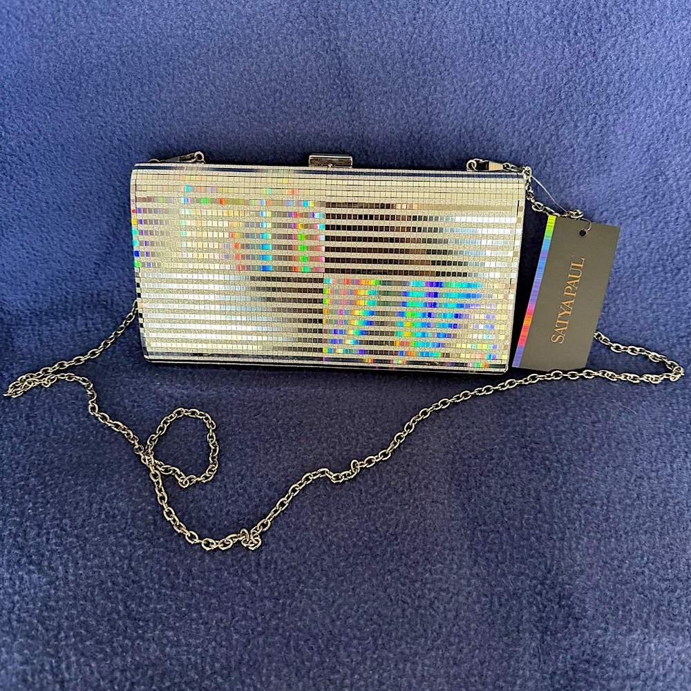 ɴᴡᴛ Silver Chain Clutch✨